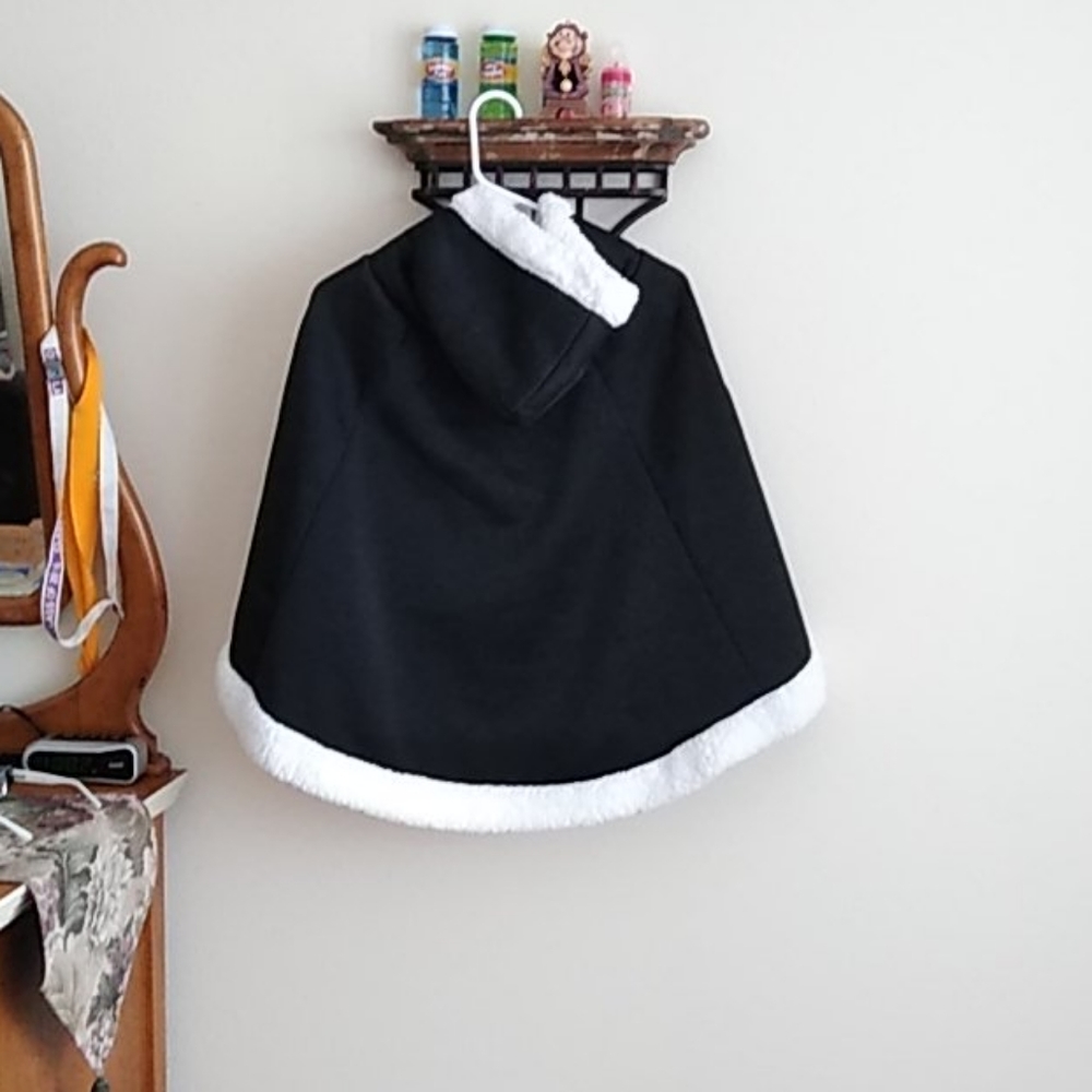 Clock - Picture 2 of 2